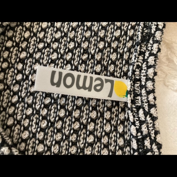 Top - Picture 2 of 4